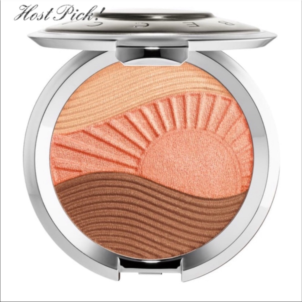 New In Box Becca x Chrissy Teigen Bronze & Glow - Picture 1 of 16